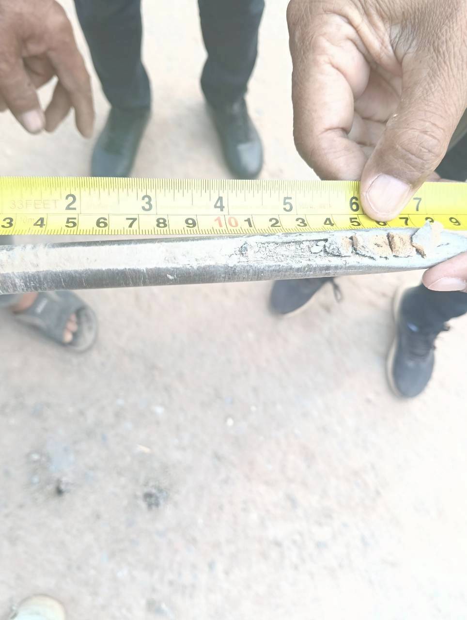 title - วันที่ 17 มีนาคม 2569 นายวิทูล ประดิษฐบุญ ปฏิรูปที่ดินจังหวัดปราจีนบุรี  มอบหมายให้ นายเชวงศักดิ์ อะปะมาตร ผู้อำนวยการกลุ่มงานช่างและแผนที่  นางรักษ์หทัยรัตน์ เมทนีกรชัย หัวหน้าฝ่ายบริหาร และเจ้าหน้าที่ ส.ป.ก.ปราจีนบุรี ลงพื้นที่ตรวจรับงานก่อสร้างถนนสายซอยในแปลงเกษตรกรรม ในเขตปฏิรูปที่ดิน ให้แก่เกษตรกรผู้ไร้ที่ดินทำกิน